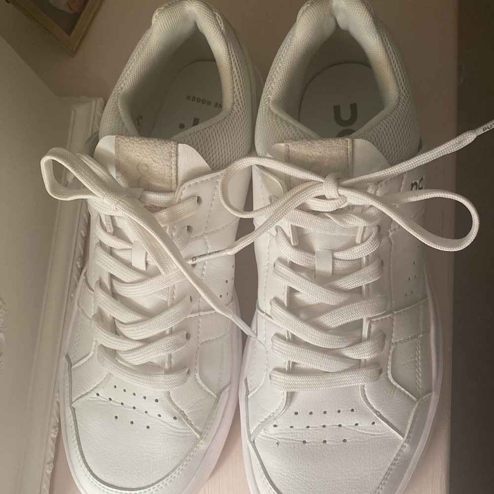 On Cloud sneakers - Picture 4 of 5